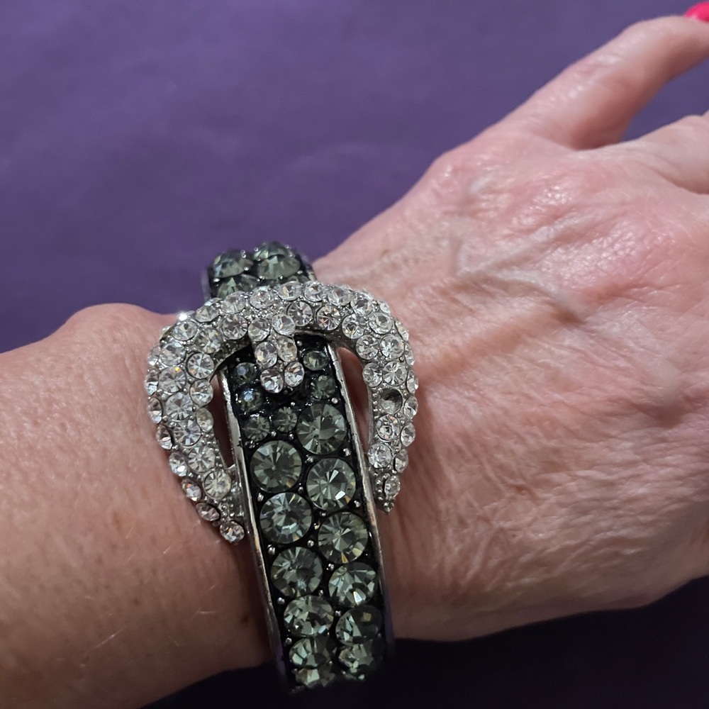 Elegant Black and Silver Crystal Bracelet